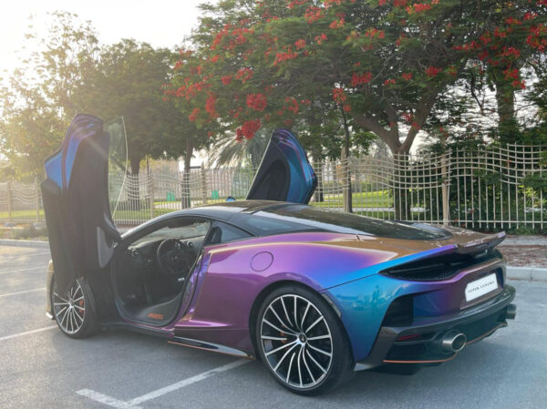 McLaren GT Coupe