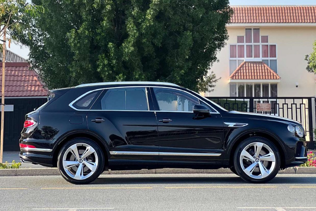 Bentley Bentyaga Black 2024