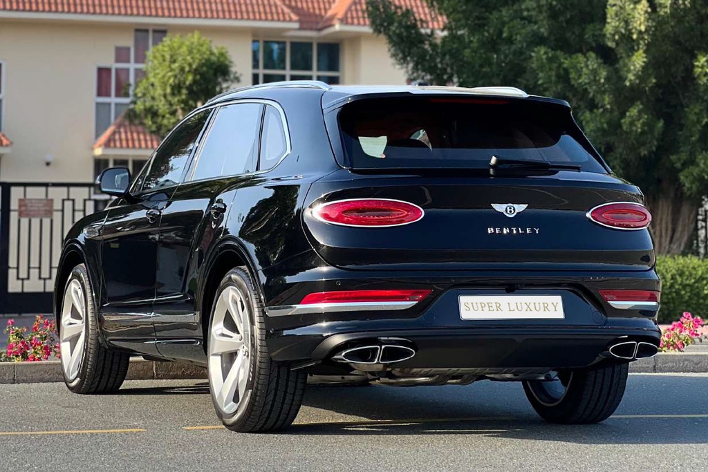 Bentley Bentyaga Black 2024