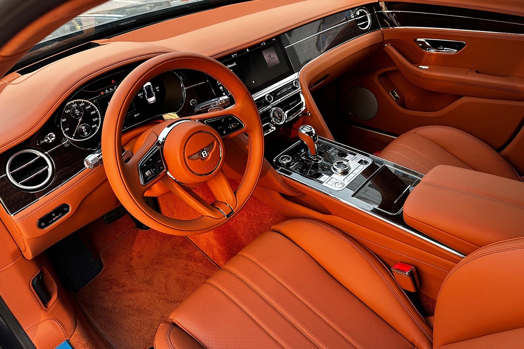 Bentley flying Spur
