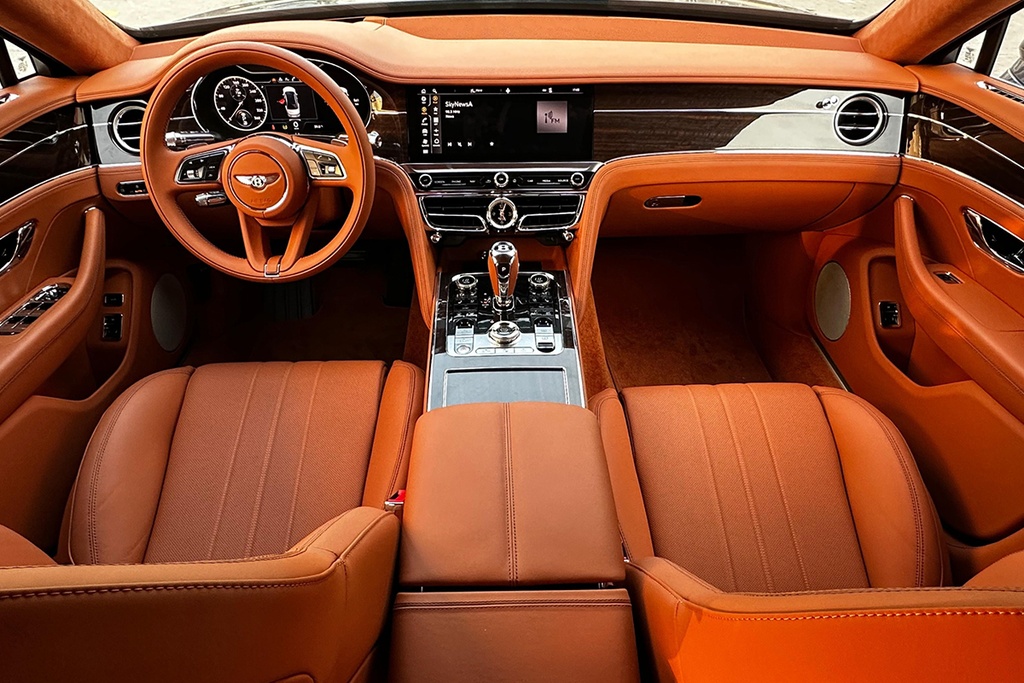 Bentley flying Spur