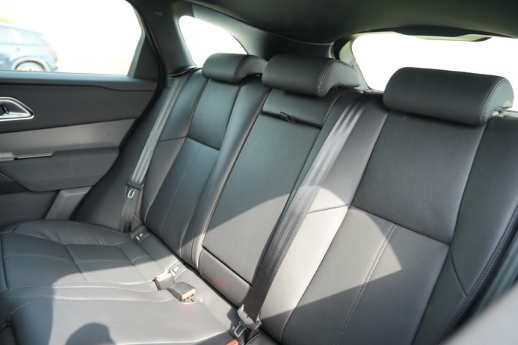 Range Rover Velar Nardo 2025 ( Grey )