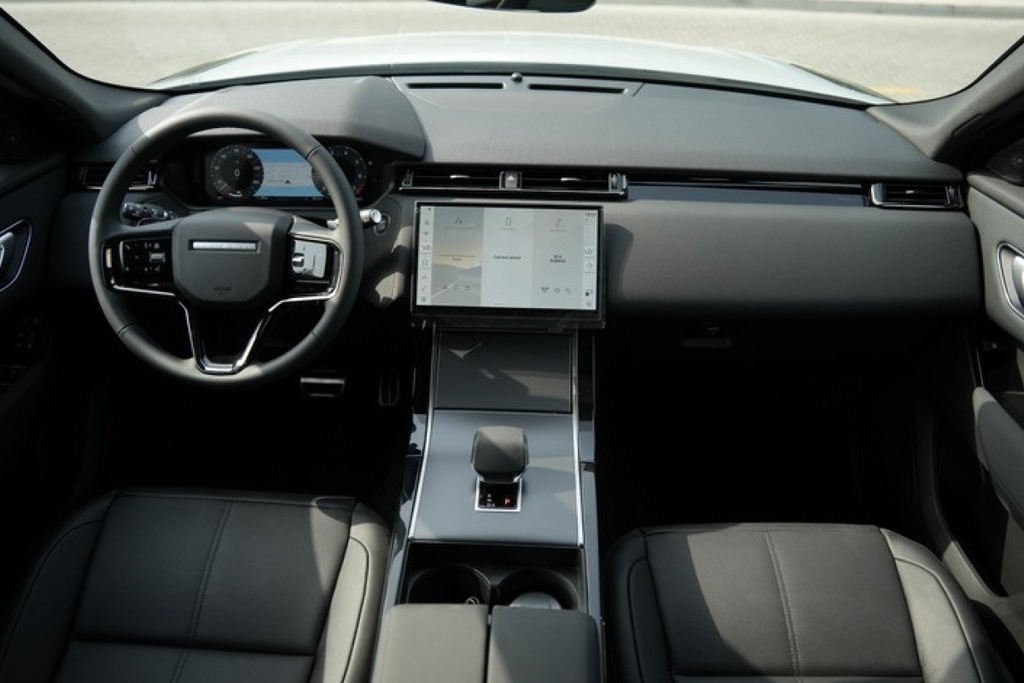 Range Rover Velar Nardo 2025 ( Grey )