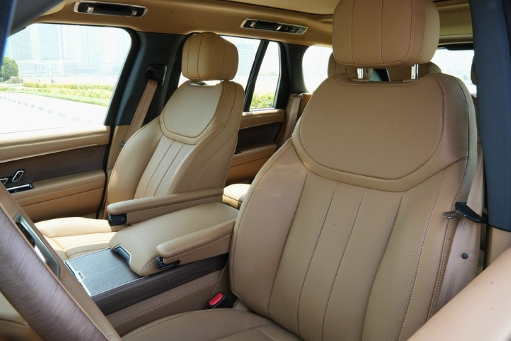 Range Rover Vogue 2025 ( White )
