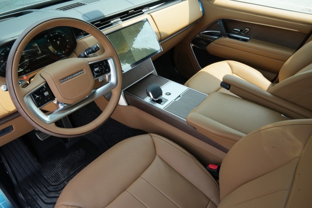 Range Rover Vogue 2025 ( White )