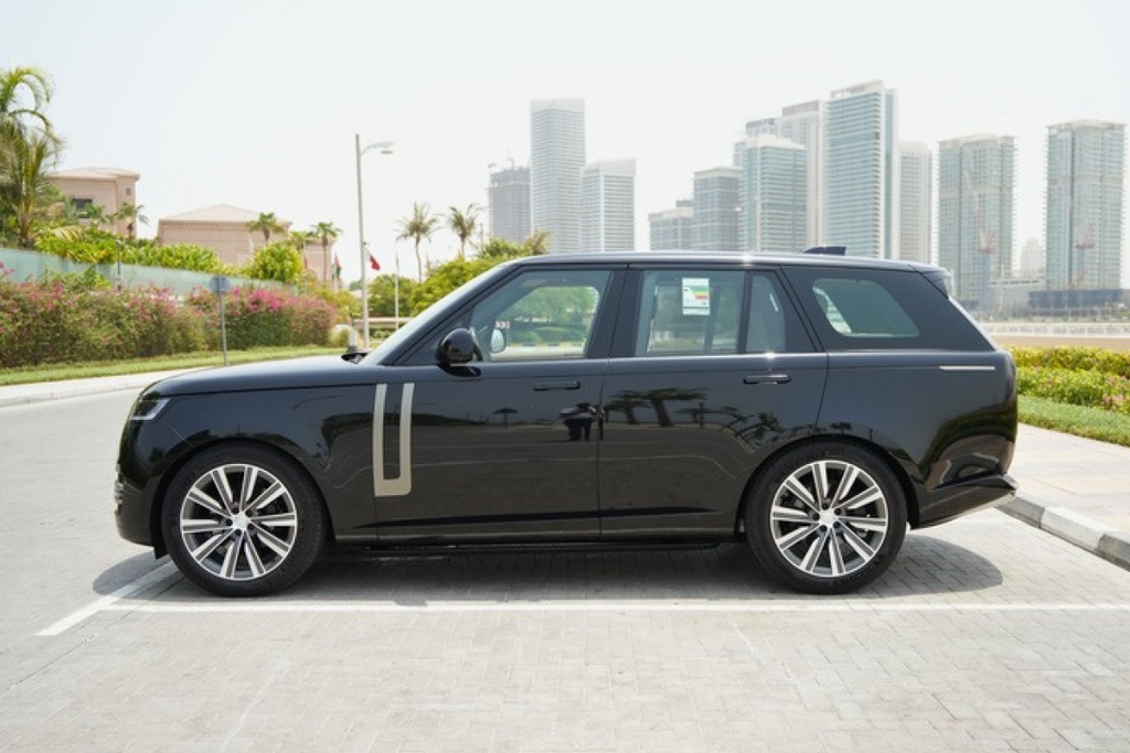 Range Rover Vogue 2025 ( Black )
