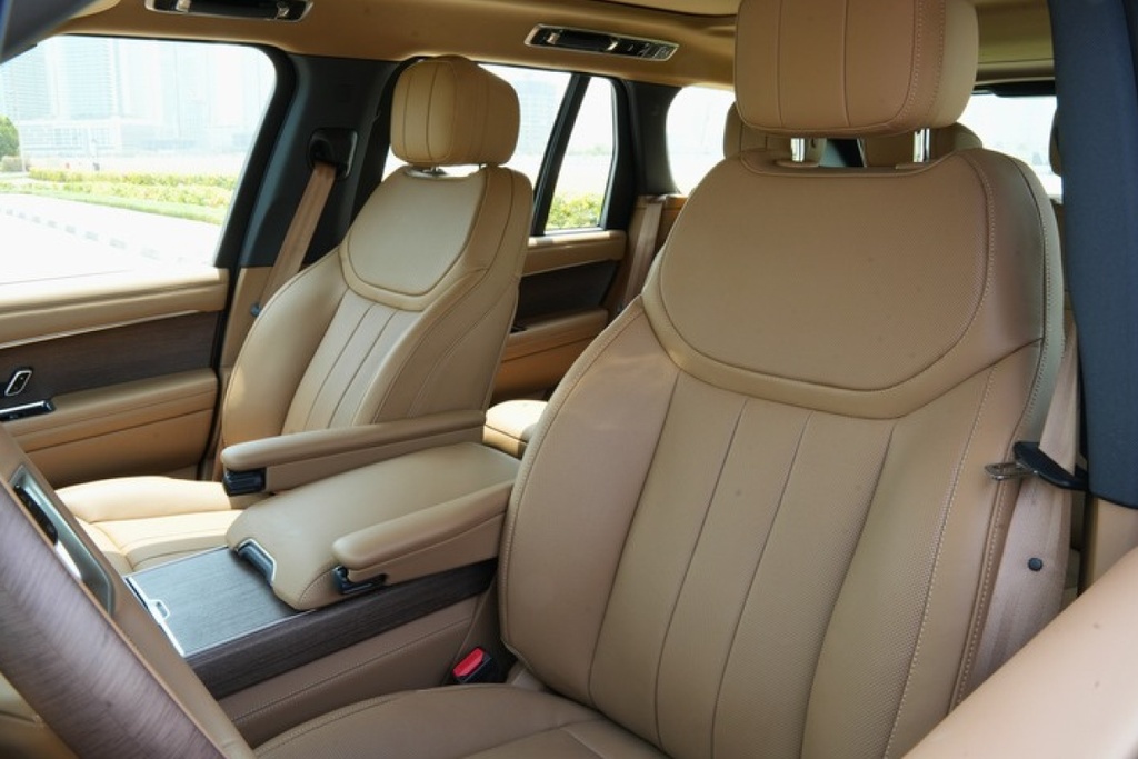Range Rover Vogue 2025 ( Black )