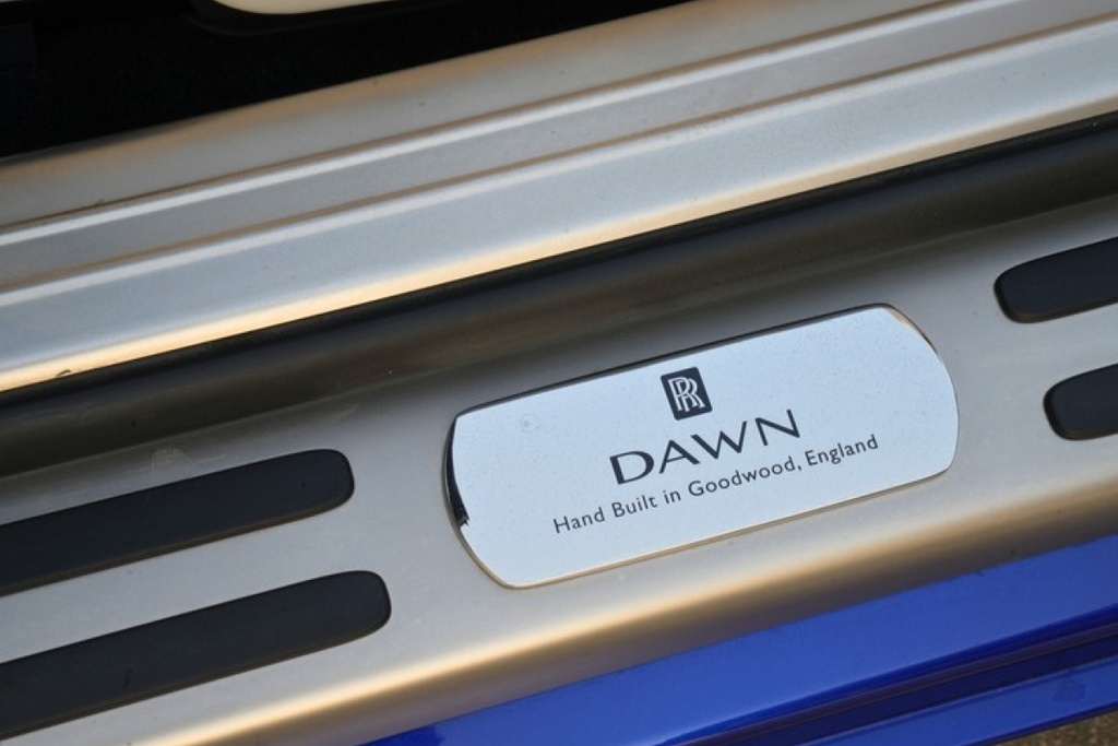 Rolls Royce Dawn Blue