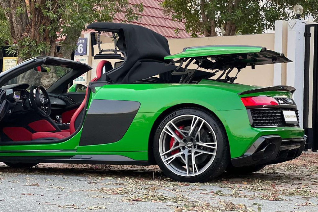  Audi R8 Coupe