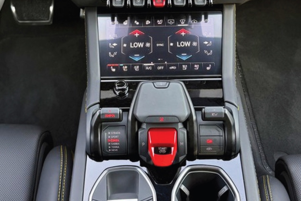 Lamborghini Urus Black 2024