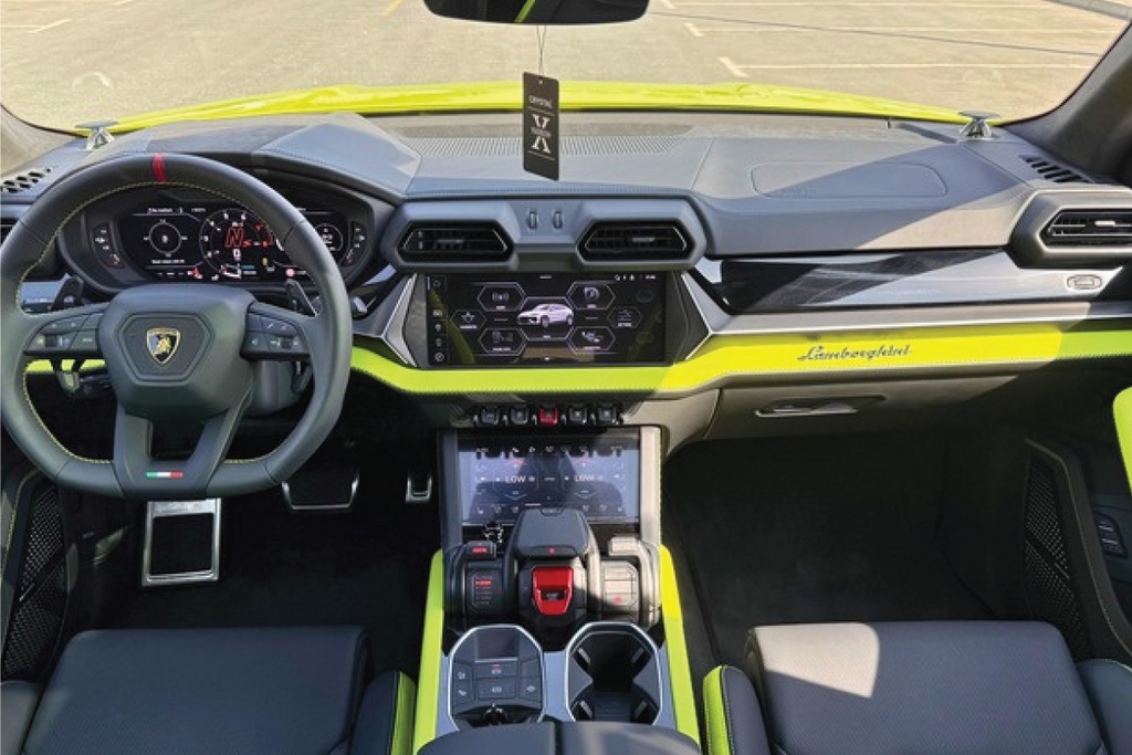 Lamborghini Urus Green 