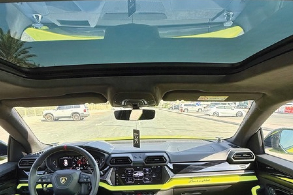 Lamborghini Urus Green 