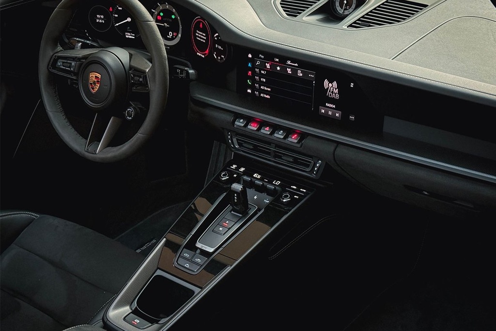 Porsche 911 Carrera GTS