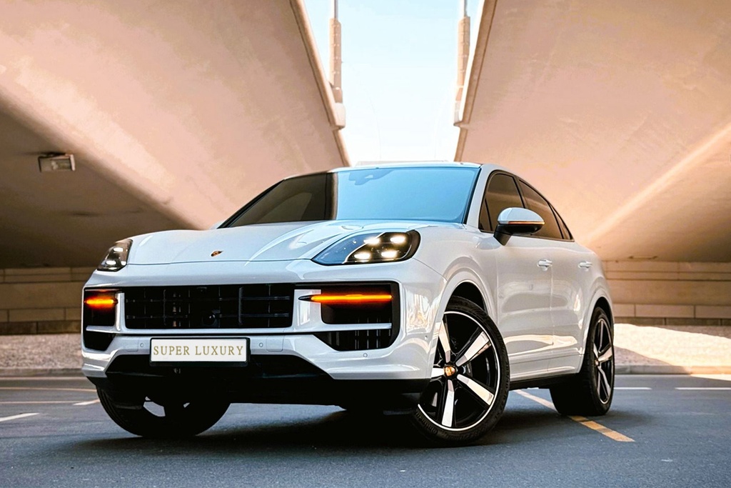 استئجار بورش كايين 2022 في دبي