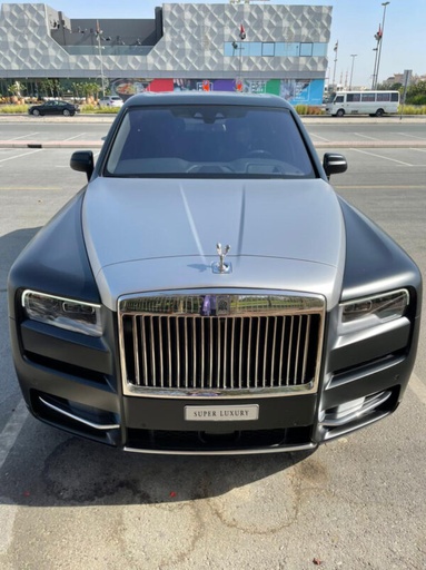 Rent the Rolls Royce Cullinan in Dubai