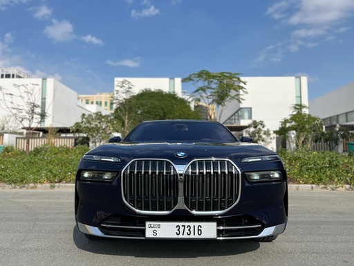 BMW 740i 2024